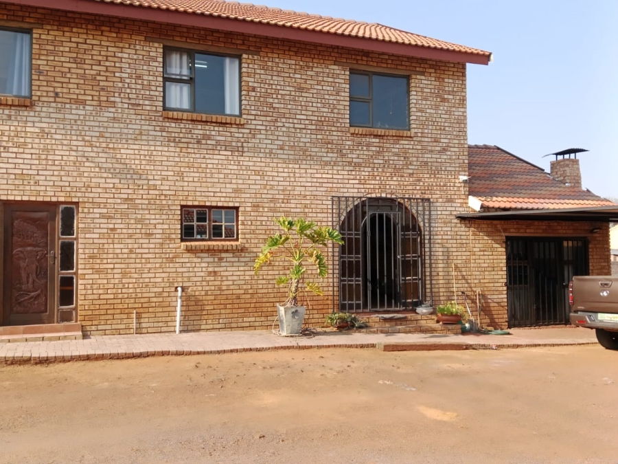 5 Bedroom Property for Sale in Kuruman Northern Cape